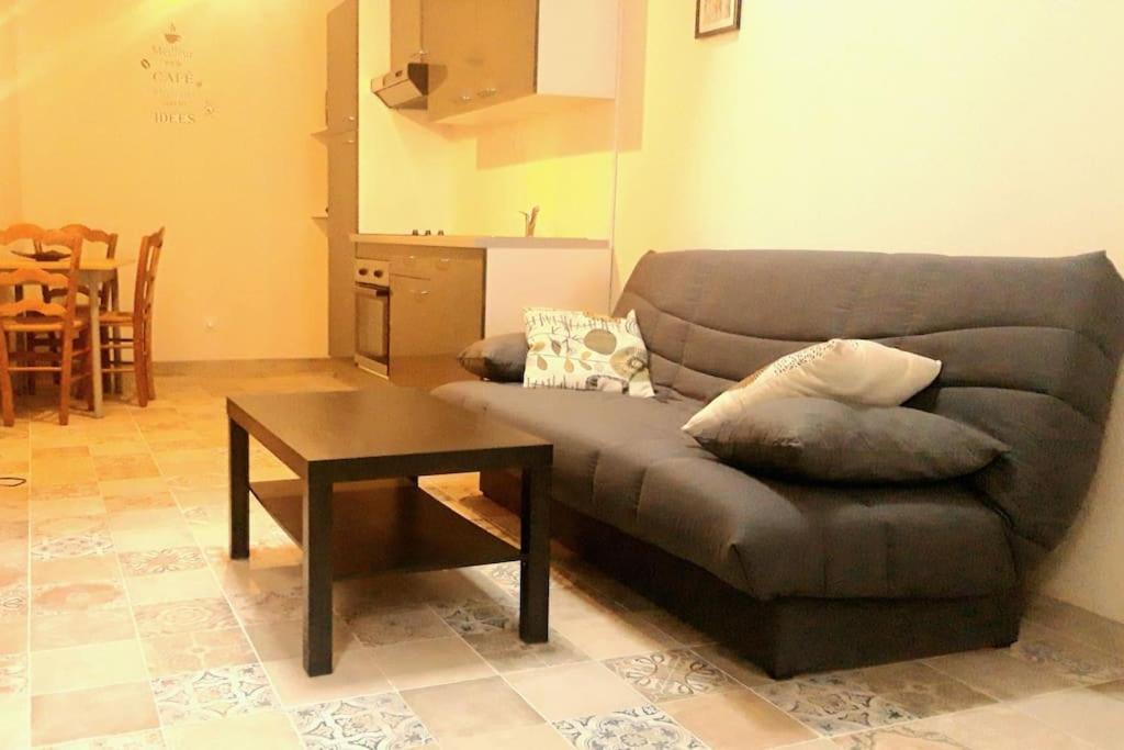 Logement Neuf Et Cosy Proche Centre Ville Chinon Exterior photo